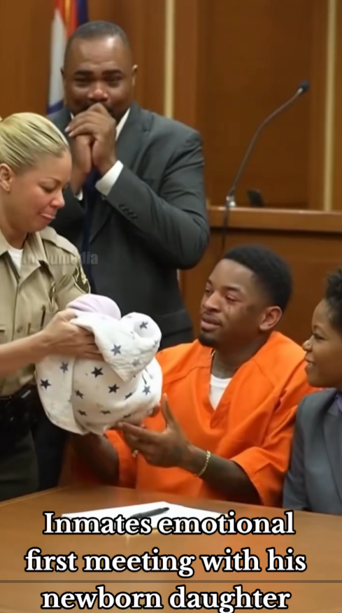 “Heart-Shattering Moment: Inmate Sees His Newborn Daughter for the First Time in Court — Entire Room Breaks Down ”