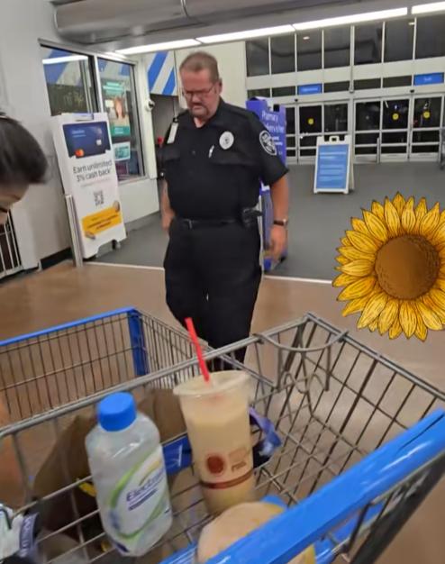 “Officer Pays for Struggling Mom’s Groceries After Seeing Her Cry at Checkout”
