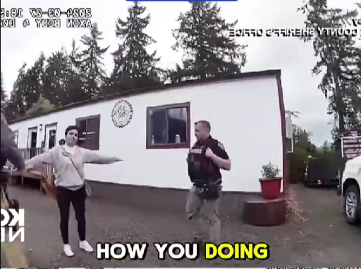 Officer’s Calm Response Turns Chaotic Scene Into Viral Moment