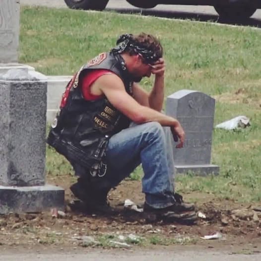 A mysterious biker visited my late wife’s grave every Saturday at exactly 2 PM, sitting silently by her headstone for an hour before disappearing again