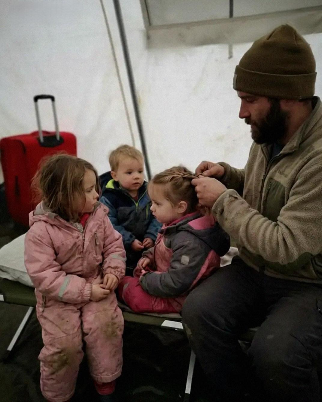 I Gave My Last $3 to a Stranger at a Gas Station and Woke up Owning a Business Empire!